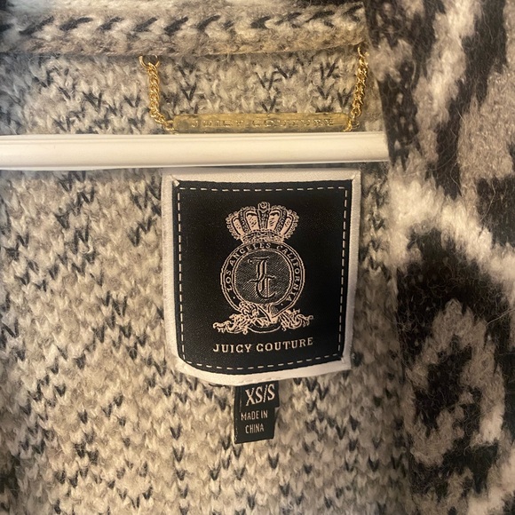 Juicy Couture - Oversized Cheetah Sweater - Picture 2 of 3